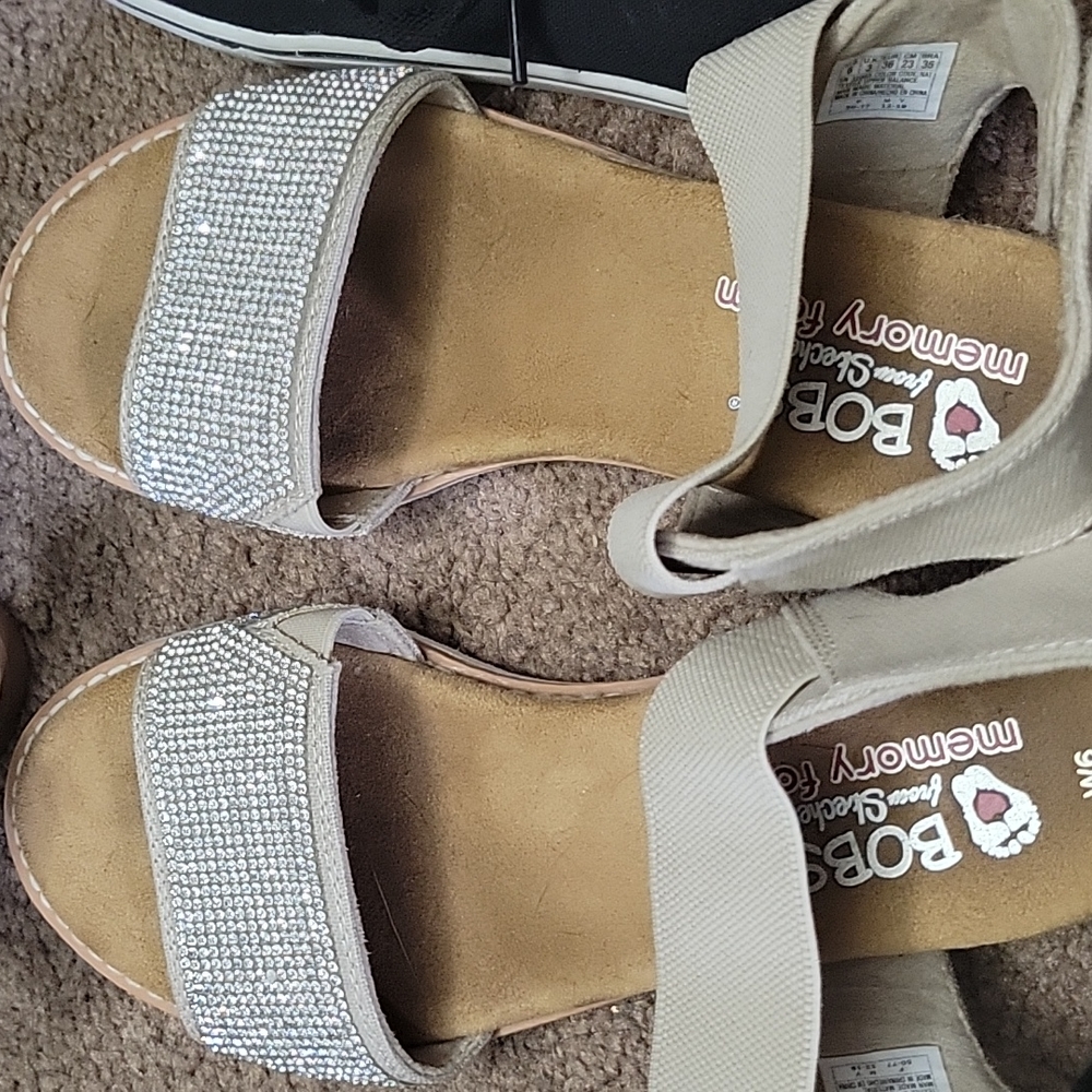 Bob's by skechers sparkly sandals